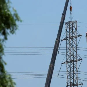 Falha em linha de transmissão causa apagão em Mato Grosso e no Pará