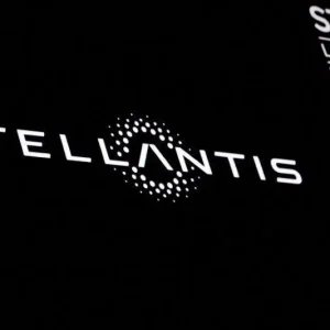 Após pressão de Trump, Stellantis pretende vender fábrica em Toronto
