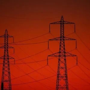 Moradores relatam falta de luz em diversas áreas de SP
