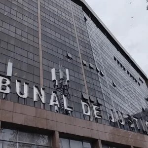 Homem é condenado a 24 anos de prisão por morte de mulher trans