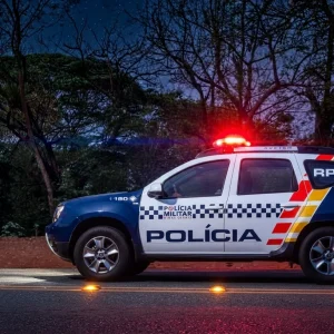 Homem quebra janela de casa após ex se recusar a abrir a porta em Nova Mutum