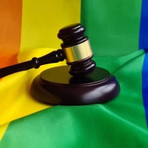 Município de MT e vereador são condenados por homofobia