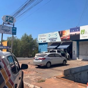 Empresário é baleado e assaltante é morto em loja de tintas em MT