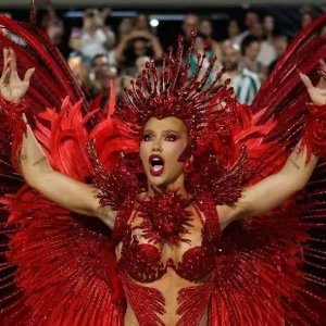 Virginia deixa posto de rainha da Grande Rio: “Não poupei esforços”
