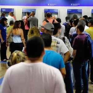 Bancários farão paralisação de 24 horas nesta quinta-feira