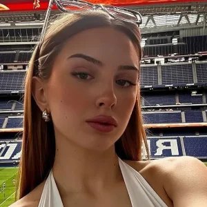 Miss Áustria Lucia Sisic morre aos 22 anos