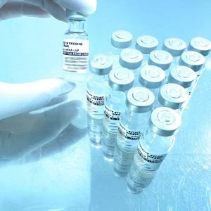 1º imunizante com mRNA nacional pode abrir caminho para vacina contra