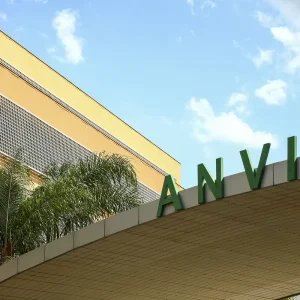 Anvisa proíbe lotes irregulares de medicamento para esclerose múltipla