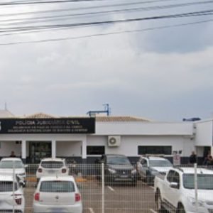 Homem é encontrado morto a tiros nos fundos de casa em MT