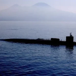 Irã diz ter capturado veículo submarino não tripulado dos EUA em Ormuz