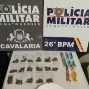 Suspeito de integrar o CV é preso escondido atrás de máquina de lavar com drogas