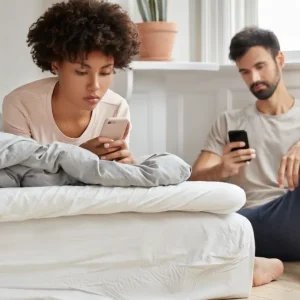 Por que o teste de apego virou febre nas redes — e o que ele não explica