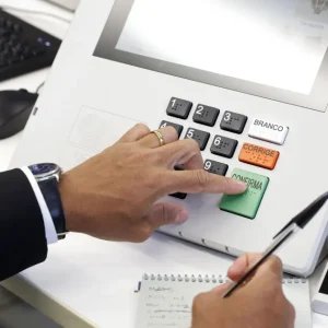 Plataforma usa IA e dados públicos para medir afinidade com candidatos