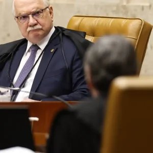 Em meio a crise, Fachin cancela sessão plenária desta quarta-feira