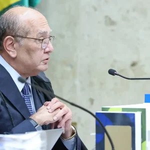 Gilmar Mendes critica vazamento seletivo de investigações no STF