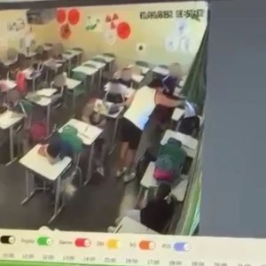 Vídeo: professora esfrega prova em rosto de aluno em BH; polícia investiga