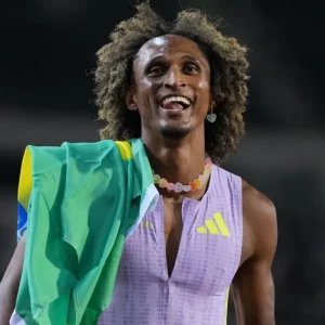 Alison dos Santos faz história e conquista o Mundial de Atletismo Ultimate