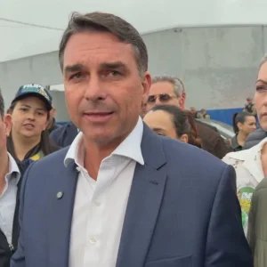 Entenda polêmica envolvendo Flávio Bolsonaro e Nossa Senhora Aparecida