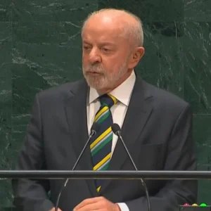 Lula diz que credibilidade da ONU “nunca esteve tão baixa”