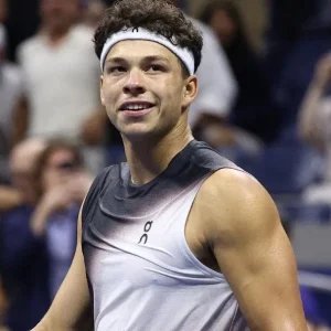 Ben Shelton supera Alcaraz em jogo histórico e avança à semi do US Open