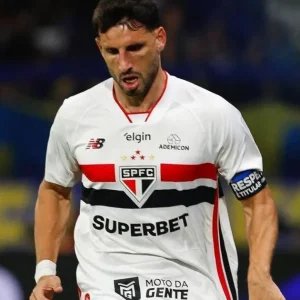 Calleri contesta decisões da arbitragem e lamenta a derrota do São Paulo