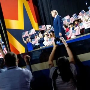 Análise: Republicanos enfrentam “déficit” de entusiasmo em convenção