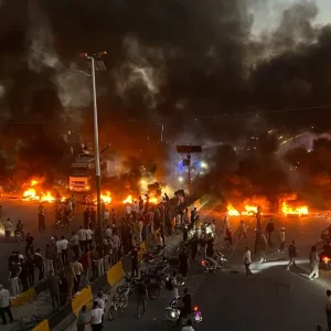 Aumento do preço dos combustíveis gera protestos ao redor do mundo