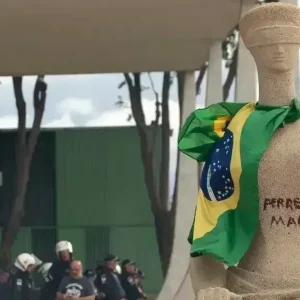 Palver: 46% são contra anistiar presos pelo 8 de janeiro; 45% são a favor