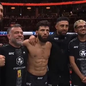 UFC 331: Armênio nocauteia brasileiro Maurício Ruffy em luta pelo peso-leve
