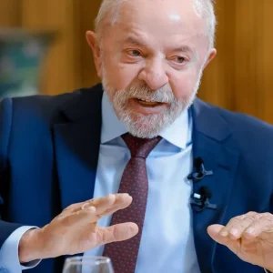 Lula promete caneta emagrecedora pelo SUS para pacientes com obesidade