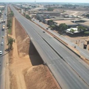 Obras de viadutos provocam novas alterações no tráfego da BR-163 em Sinop