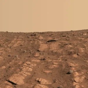 Pirâmide, dedo e flores: Veja ‘achados’ da Nasa em Marte que fazem as pessoas duvidarem se é real