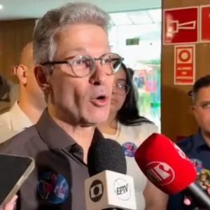 Em MG, Zema fala sobre terras raras e defende produção de super ímãs