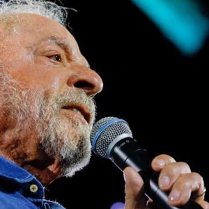 Lula: Homem é “covarde” para exame de próstata e mulher aprende desde cedo