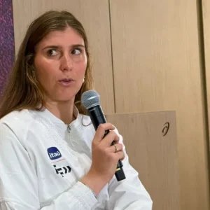 Tênis: Bia Haddad Maia anuncia cirurgia no ombro durante pausa na carreira