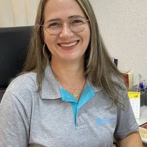 De bolsista a diretora: a volta à escola que mudou uma trajetória
