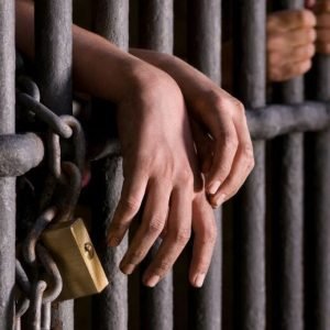 Júri condena três integrantes de facção por homicídio tentado