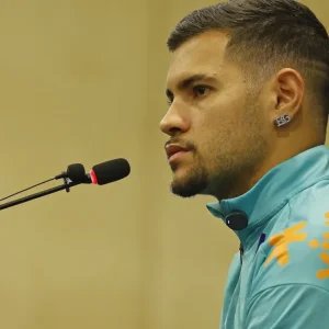 “Precisamos lapidar nossas joias”, diz Bruno Guimarães sobre jovens atletas