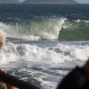 Rio terá dia de chuva, com temperatura em declínio e mar de ressaca