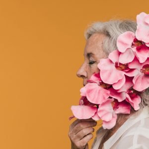 Menopausa altera o cérebro de forma diferente da puberdade e da gravidez, mostra estudo