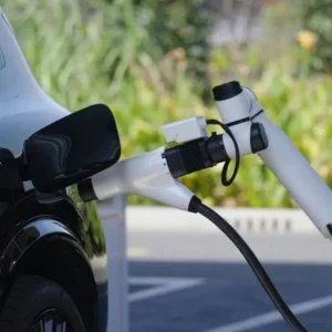 Novo carregador da Geely utiliza IA e promete carga em 8 minutos; conheça