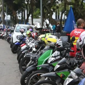 Apenas 1 em cada 5 motociclistas de app tem cobertura previdenciária