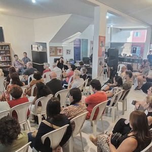 Livraria transforma vida cultural de pequeno município de São Paulo
