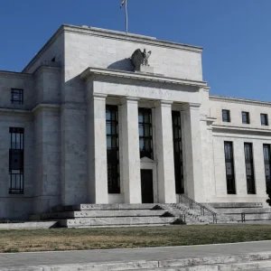 Trump ameaça suspender parcerias comerciais se Fed não baixar juros