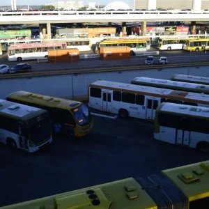 Nunes Marques cobra TREs por transporte público gratuito nas eleições