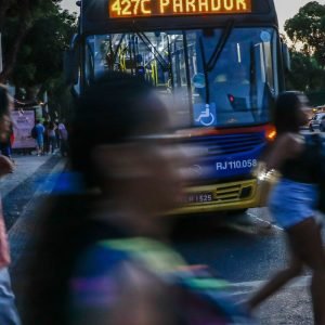Pesquisa aponta que solidão e exaustão ampliam abstenção nas urnas