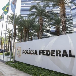 PF está com celular de Vorcaro e afirma poder enviar dados a ministros