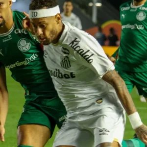 Neymar sente problema físico e deixa o clássico entre Santos e Palmeiras