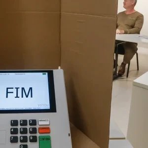 Novas tecnologias levam Justiça Eleitoral a reforçar regras de votação