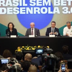 Governo cria terceira fase do Desenrola com compra de dívidas pela Uni